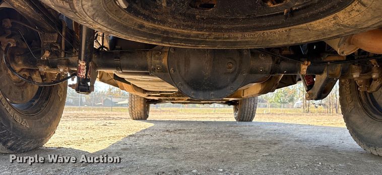 image for item ET7344 2019 Chevrolet Silverado 1500 Ext. Cab pickup truck