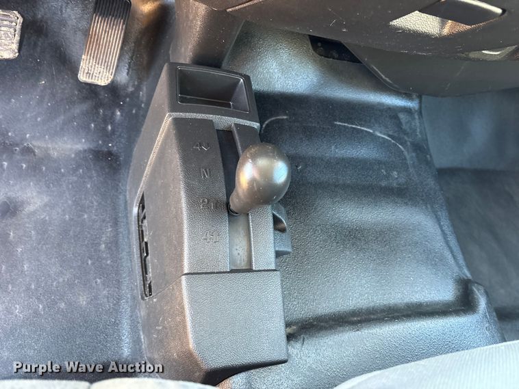 image for item ET7344 2019 Chevrolet Silverado 1500 Ext. Cab pickup truck