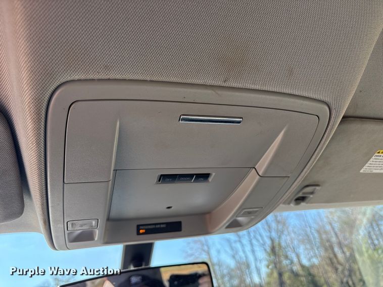 image for item ET7344 2019 Chevrolet Silverado 1500 Ext. Cab pickup truck