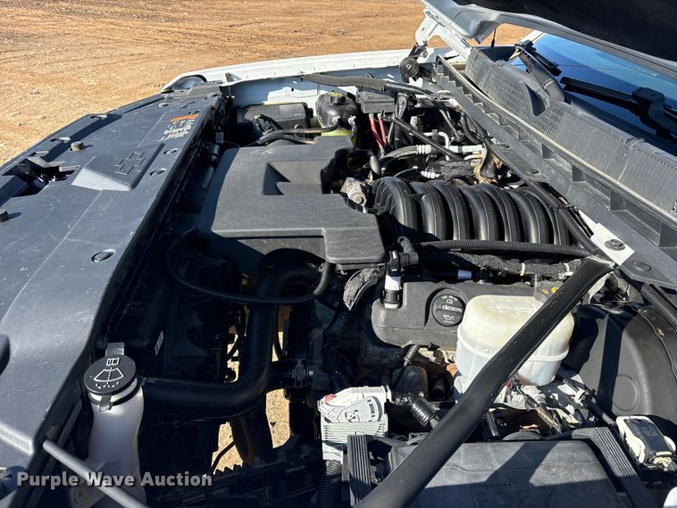 image for item ET7344 2019 Chevrolet Silverado 1500 Ext. Cab pickup truck