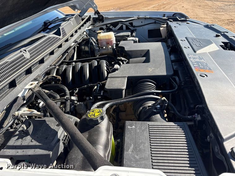 image for item ET7344 2019 Chevrolet Silverado 1500 Ext. Cab pickup truck