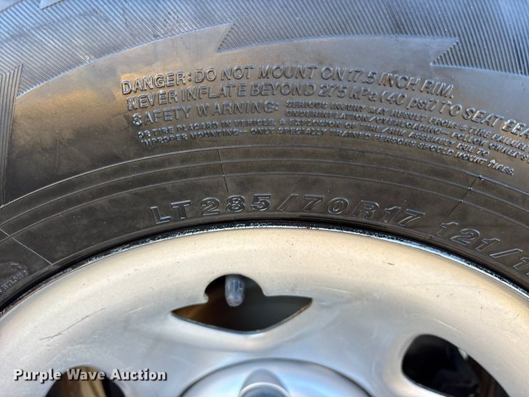 image for item ET7344 2019 Chevrolet Silverado 1500 Ext. Cab pickup truck