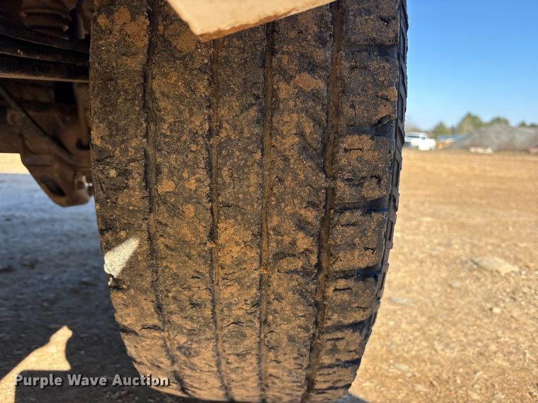 image for item ET7344 2019 Chevrolet Silverado 1500 Ext. Cab pickup truck