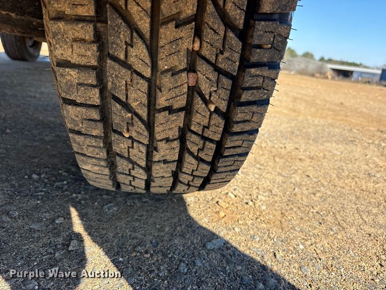 image for item ET7344 2019 Chevrolet Silverado 1500 Ext. Cab pickup truck