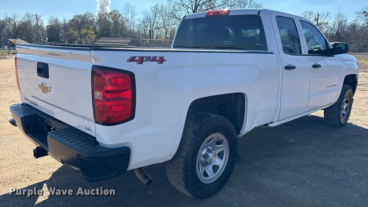 image for item ET7345 2019 Chevrolet Silverado 1500 Ext. Cab pickup truck