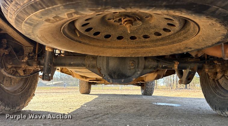 image for item ET7345 2019 Chevrolet Silverado 1500 Ext. Cab pickup truck