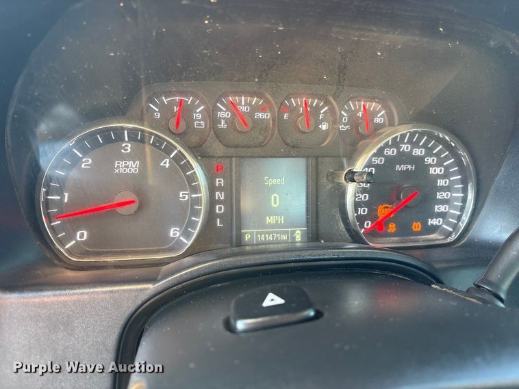 image for item ET7345 2019 Chevrolet Silverado 1500 Ext. Cab pickup truck