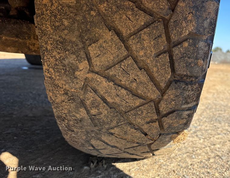 image for item ET7345 2019 Chevrolet Silverado 1500 Ext. Cab pickup truck