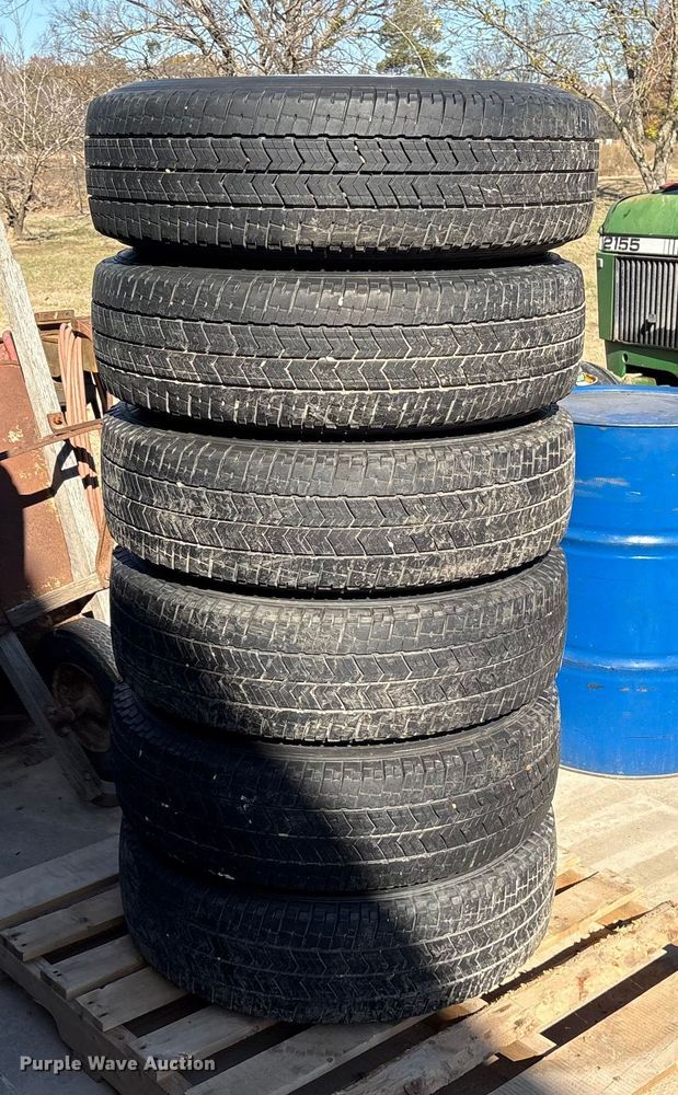 image for item ET7454 LT235/80R17 (6) Michelin LT235/80R17 tires and wheels