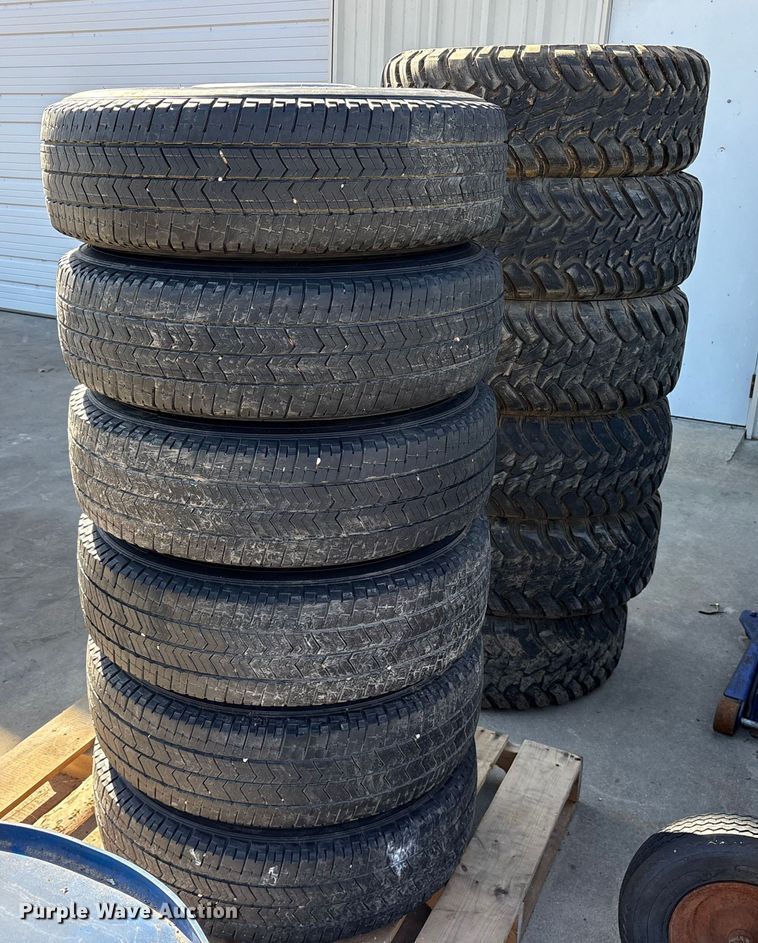 image for item ET7454 LT235/80R17 (6) Michelin LT235/80R17 tires and wheels