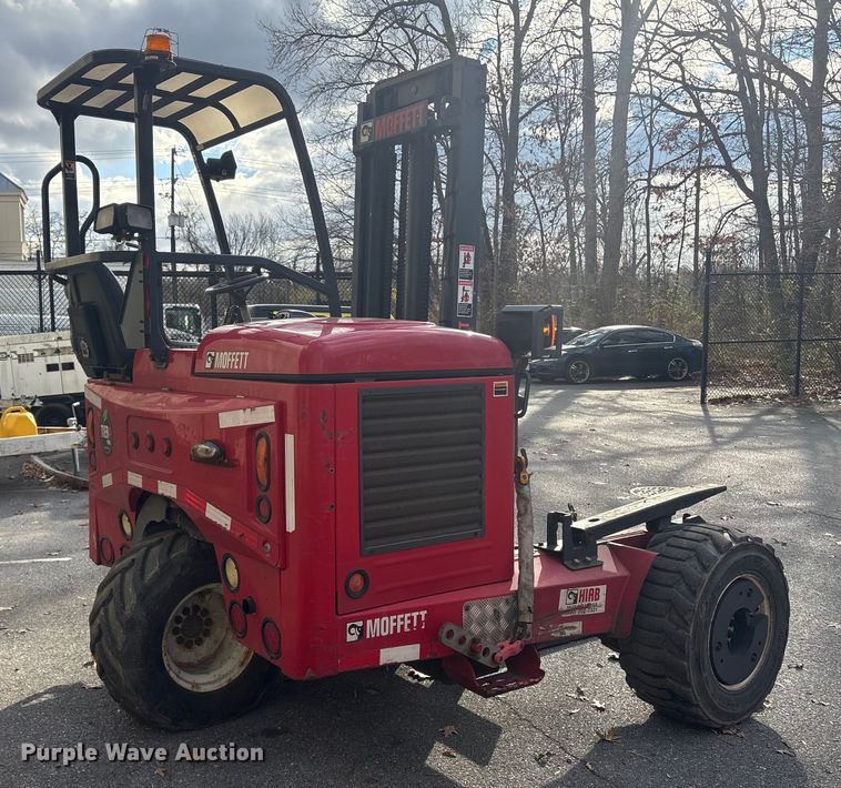 image for item ET8625 2016 Moffett M85501 forklift