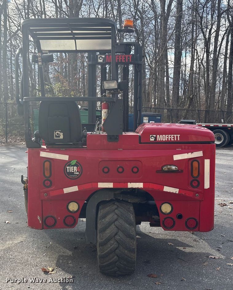 image for item ET8625 2016 Moffett M85501 forklift
