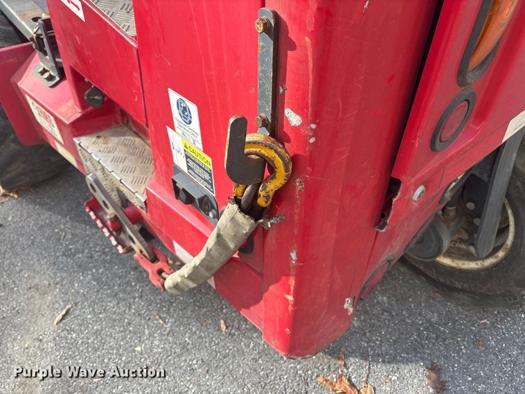 image for item ET8625 2016 Moffett M85501 forklift