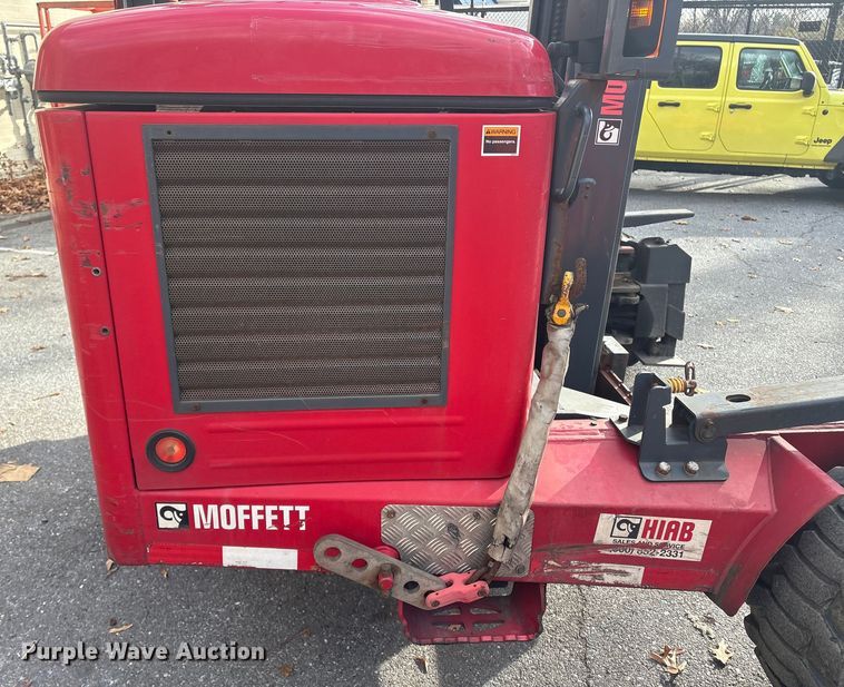 image for item ET8625 2016 Moffett M85501 forklift
