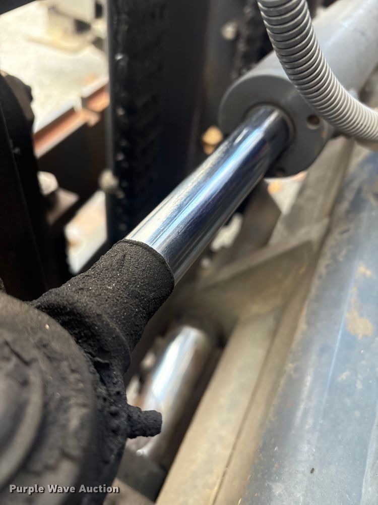 image for item ET8625 2016 Moffett M85501 forklift