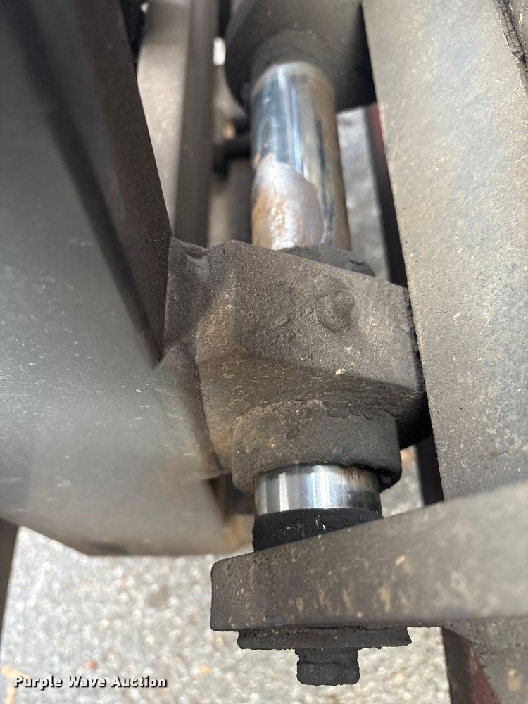 image for item ET8625 2016 Moffett M85501 forklift