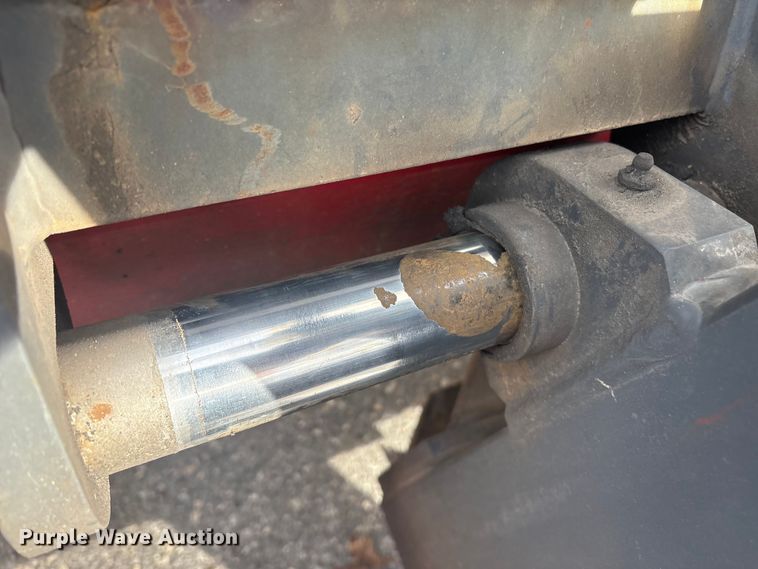 image for item ET8625 2016 Moffett M85501 forklift