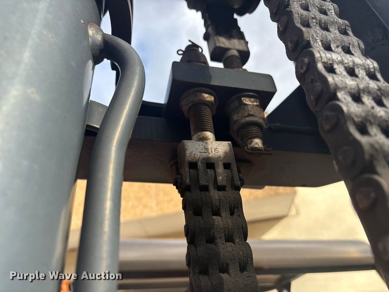 image for item ET8625 2016 Moffett M85501 forklift