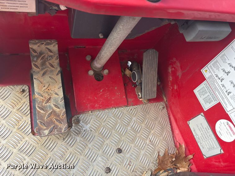 image for item ET8625 2016 Moffett M85501 forklift