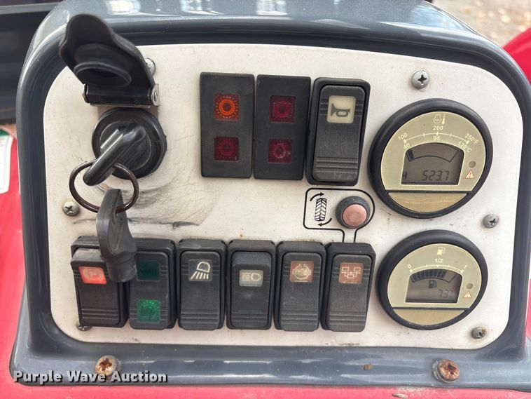 image for item ET8625 2016 Moffett M85501 forklift