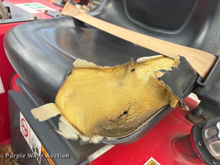 image for item ET8625 2016 Moffett M85501 forklift