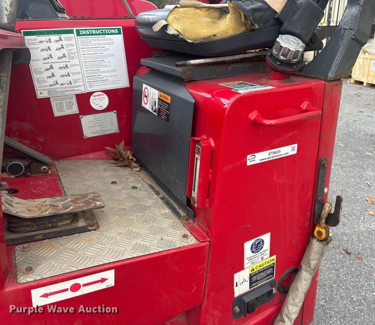 image for item ET8625 2016 Moffett M85501 forklift