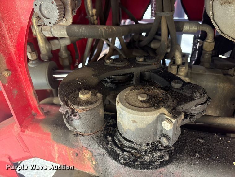 image for item ET8625 2016 Moffett M85501 forklift