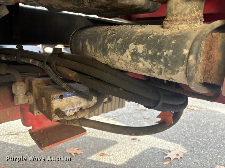 image for item ET8625 2016 Moffett M85501 forklift