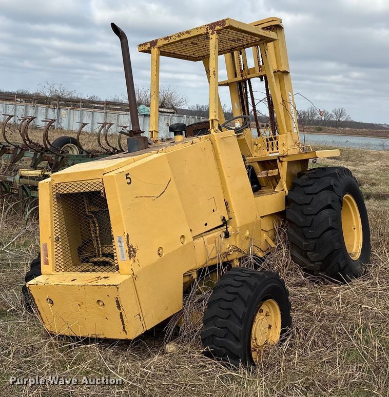 image for item EU0177 Case forklift