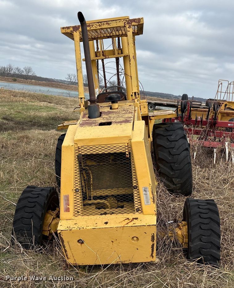 image for item EU0177 Case forklift