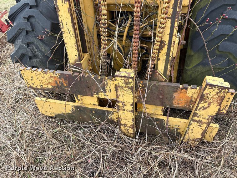 image for item EU0177 Case forklift