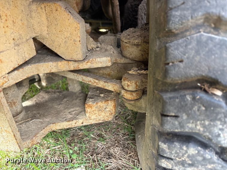 image for item EU0179 Caterpillar V50C forklift