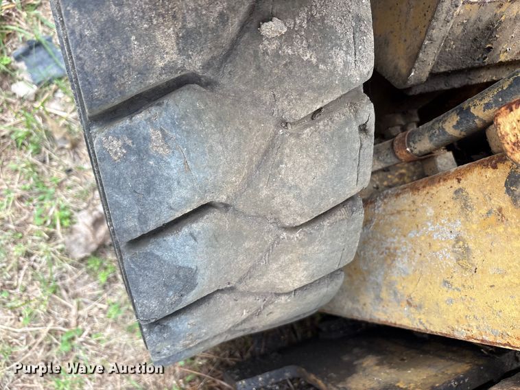 image for item EU0179 Caterpillar V50C forklift