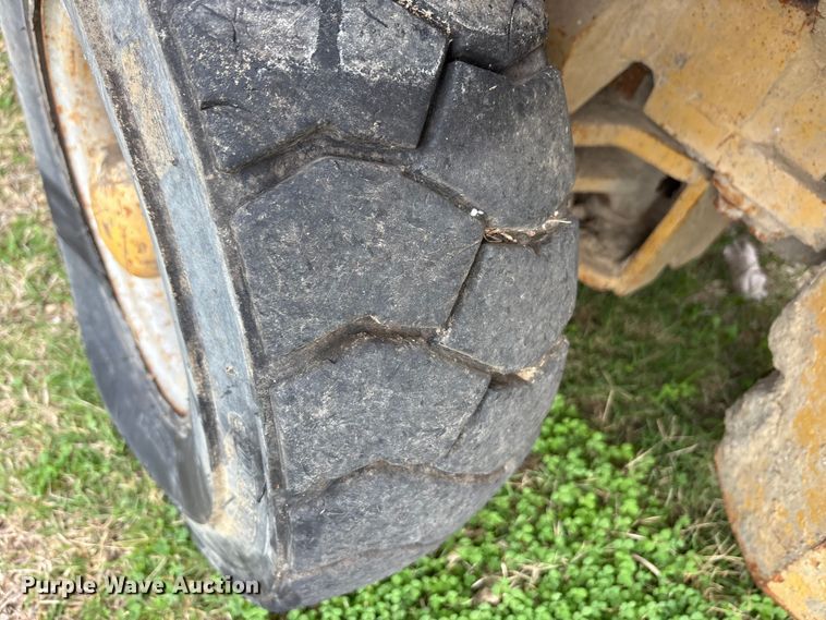 image for item EU0179 Caterpillar V50C forklift