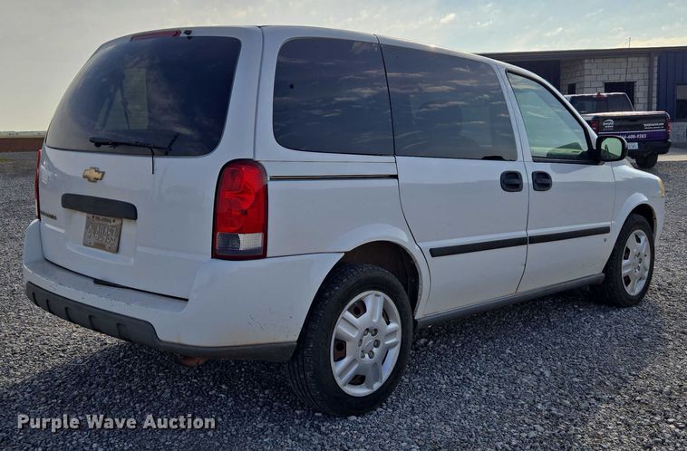 image for item EU3809 2008 Chevrolet Uplander van