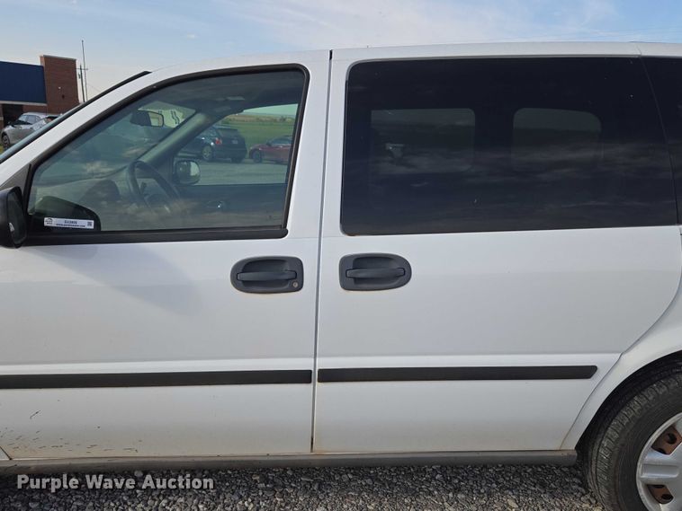 image for item EU3809 2008 Chevrolet Uplander van