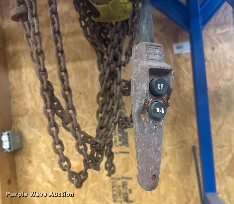 image for item EU4015 Budgit hoist 