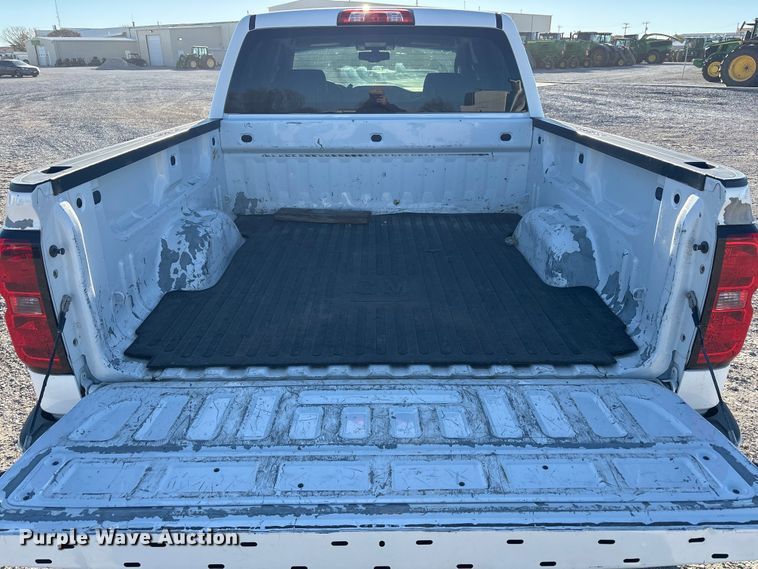 image for item EU4746 2014 Chevrolet Silverado 1500 Crew Cab pickup truck