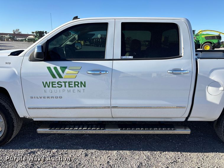 image for item EU4746 2014 Chevrolet Silverado 1500 Crew Cab pickup truck