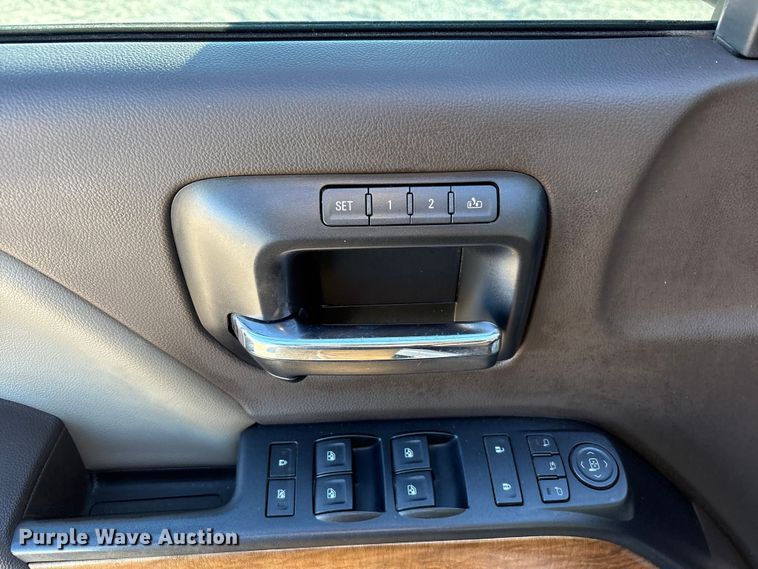 image for item EU4746 2014 Chevrolet Silverado 1500 Crew Cab pickup truck