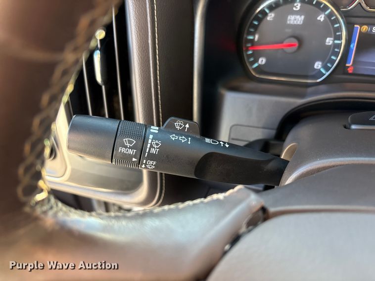 image for item EU4746 2014 Chevrolet Silverado 1500 Crew Cab pickup truck