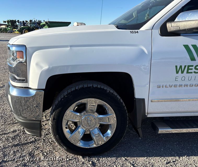 image for item EU4747 2017 Chevrolet Silverado 1500 Crew Cab pickup truck