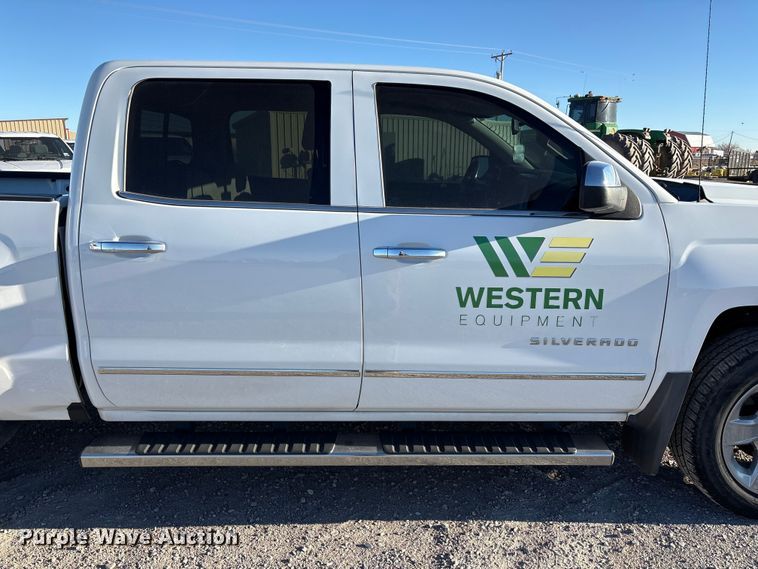 image for item EU4747 2017 Chevrolet Silverado 1500 Crew Cab pickup truck