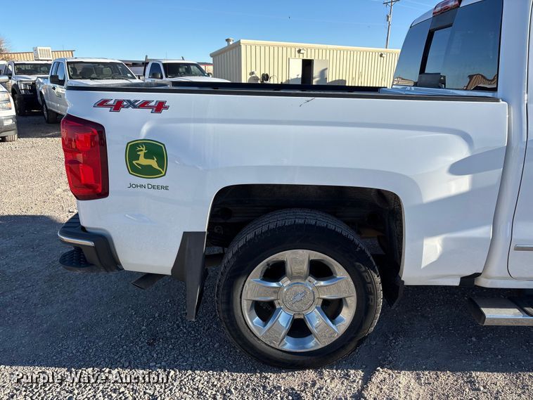 image for item EU4747 2017 Chevrolet Silverado 1500 Crew Cab pickup truck