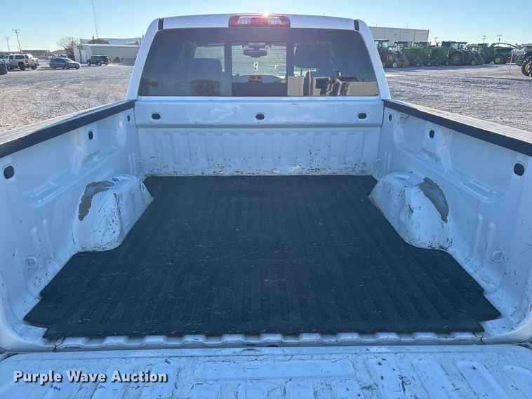 image for item EU4747 2017 Chevrolet Silverado 1500 Crew Cab pickup truck