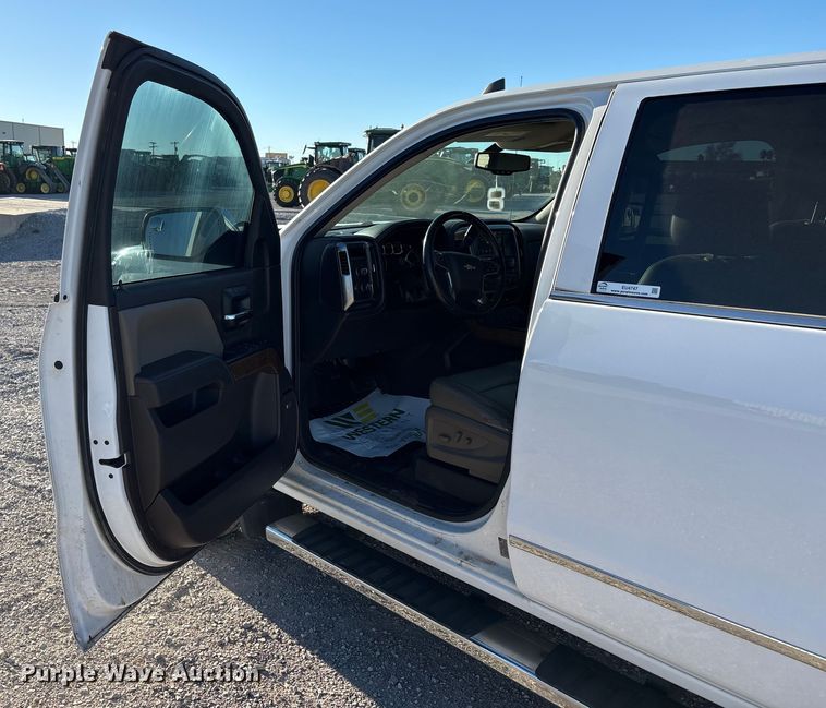 image for item EU4747 2017 Chevrolet Silverado 1500 Crew Cab pickup truck