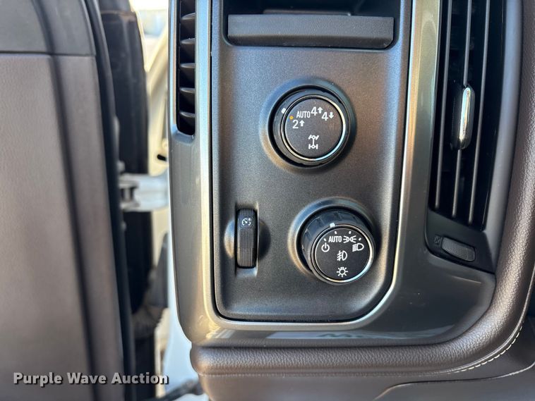 image for item EU4747 2017 Chevrolet Silverado 1500 Crew Cab pickup truck