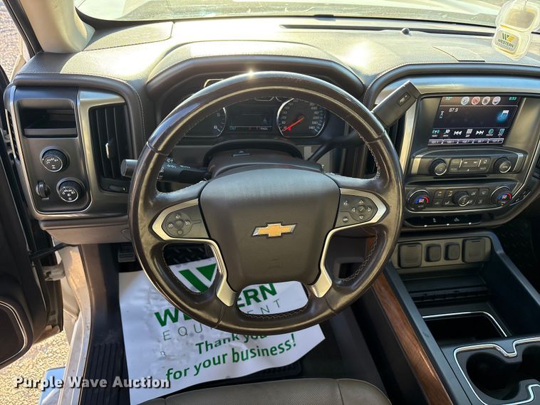 image for item EU4747 2017 Chevrolet Silverado 1500 Crew Cab pickup truck