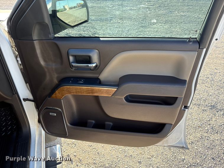 image for item EU4747 2017 Chevrolet Silverado 1500 Crew Cab pickup truck