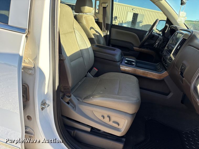 image for item EU4747 2017 Chevrolet Silverado 1500 Crew Cab pickup truck